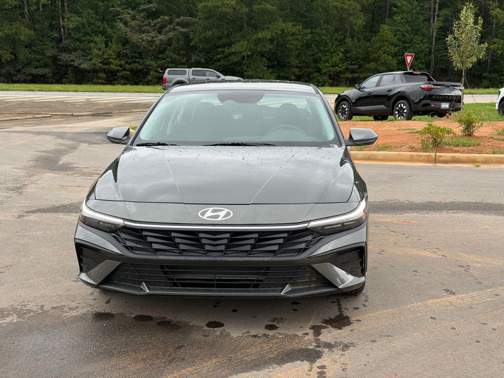 New 2026 Gray Hyundai SE image 2
