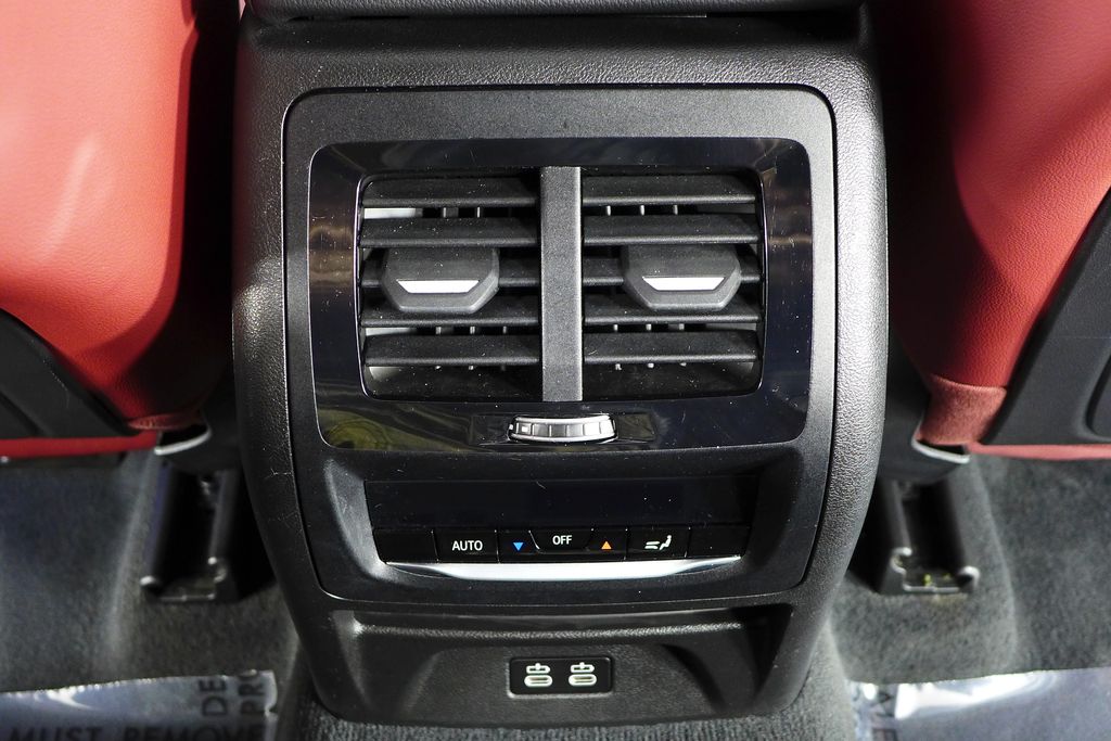 Thumbnail: 2023 BMW X4 - 24