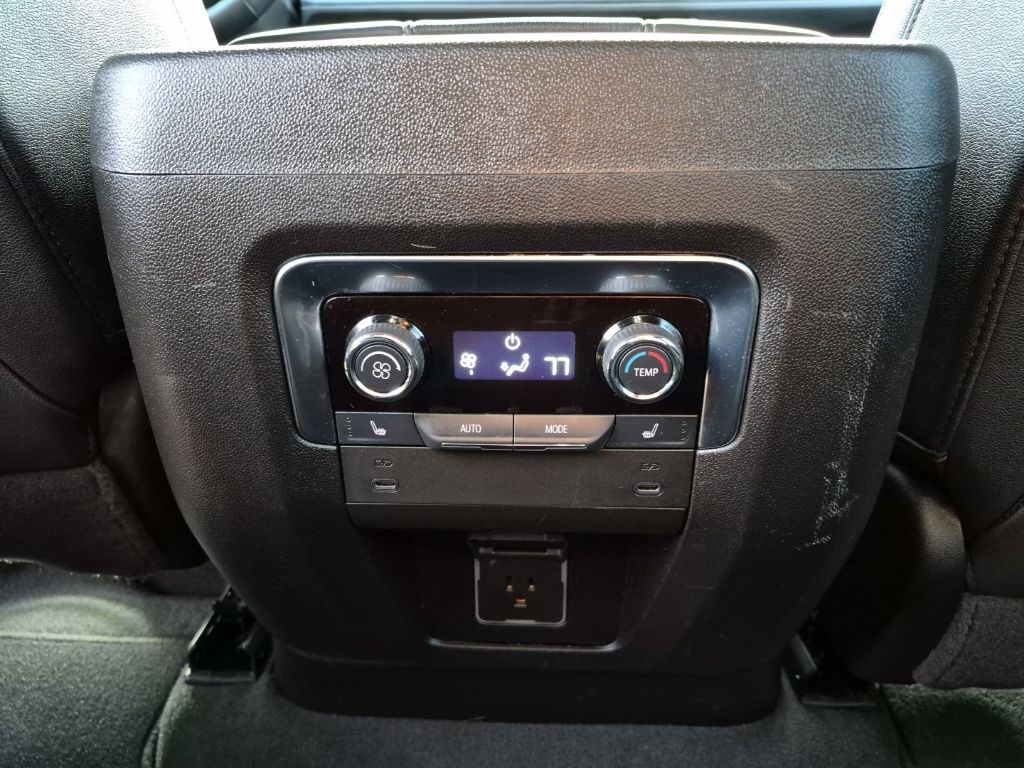 Used Car 2025 Chevrolet Suburban  Premier For Sale Under $70,000 In Austin, Texas