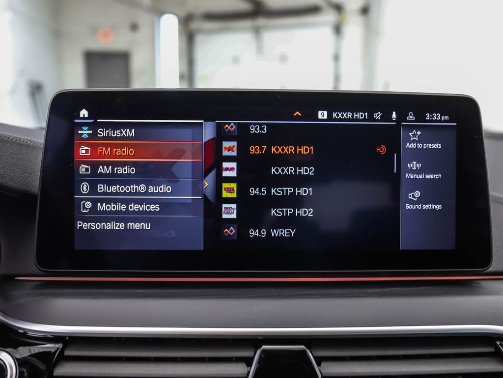 Thumbnail: 2023 BMW 5 Series - 17