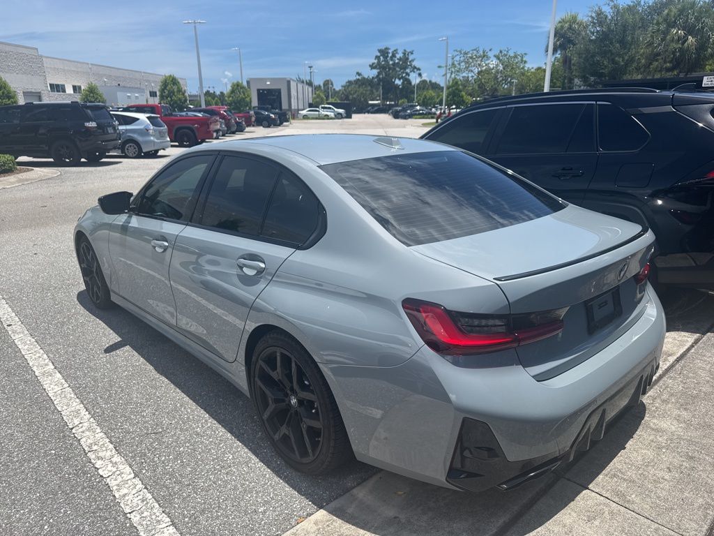 Thumbnail: 2025 BMW 3 Series - 2