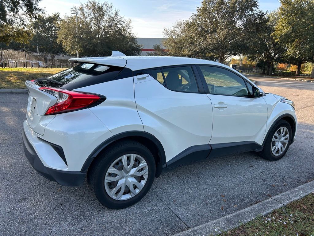 Thumbnail: 2021 Toyota C-HR - 5