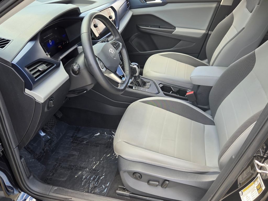 2023 Volkswagen Taos - $18,000