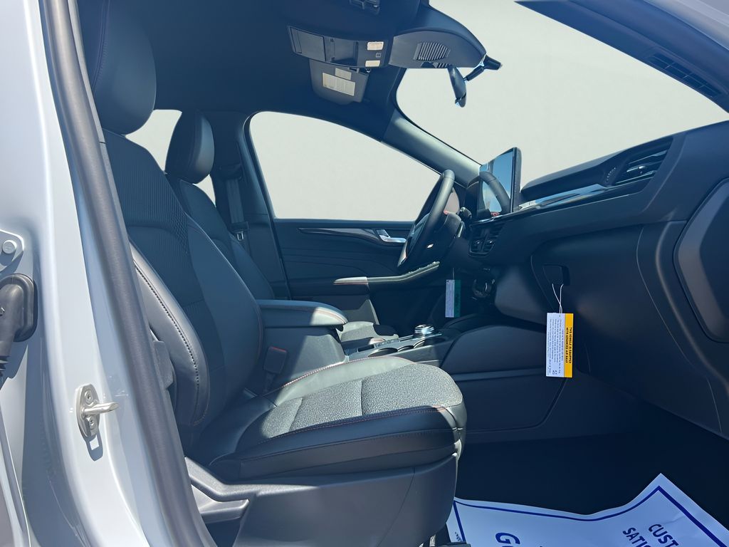 2025 Ford Escape Hybrid