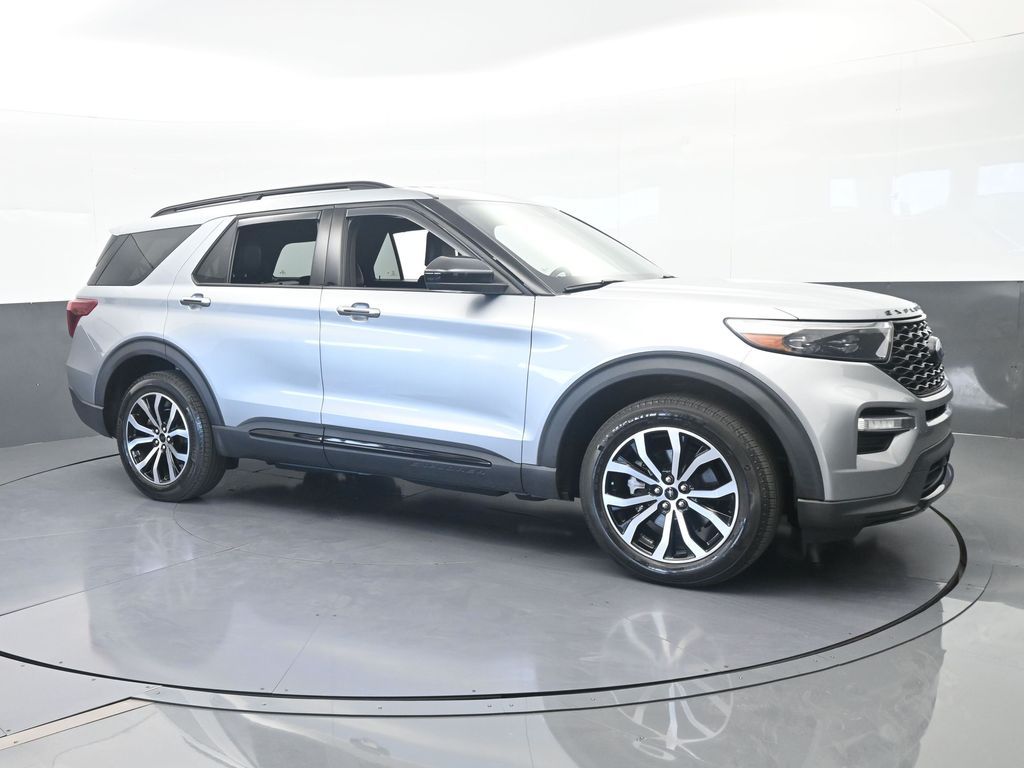 2023 Ford Explorer ST - Photo 8