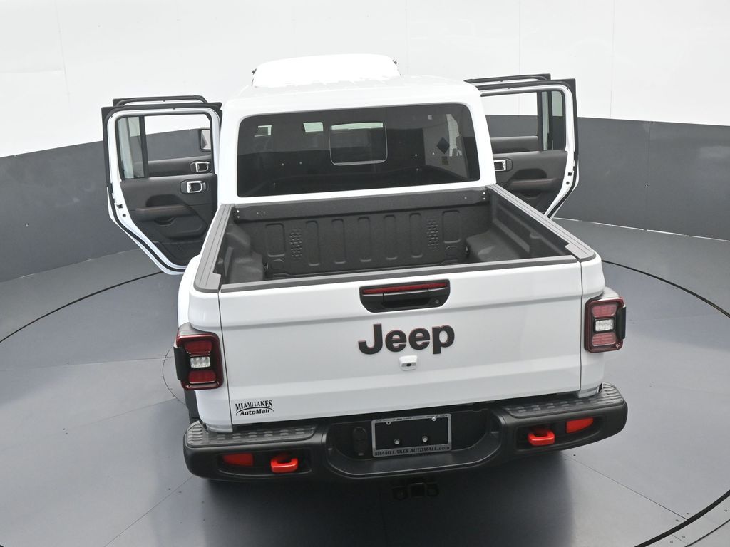 New 2026 Bright White Clearcoat Jeep Rubicon image 53