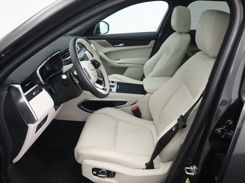 Thumbnail: 2023 Jaguar F-Pace - 20