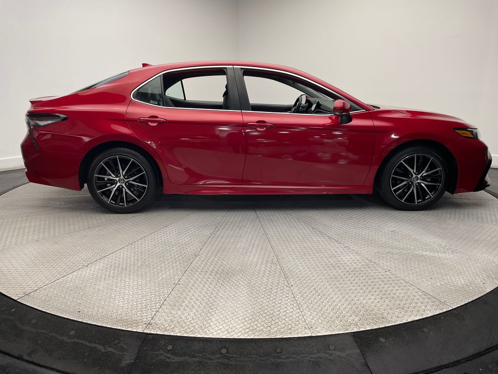 2023 Toyota Camry SE 4