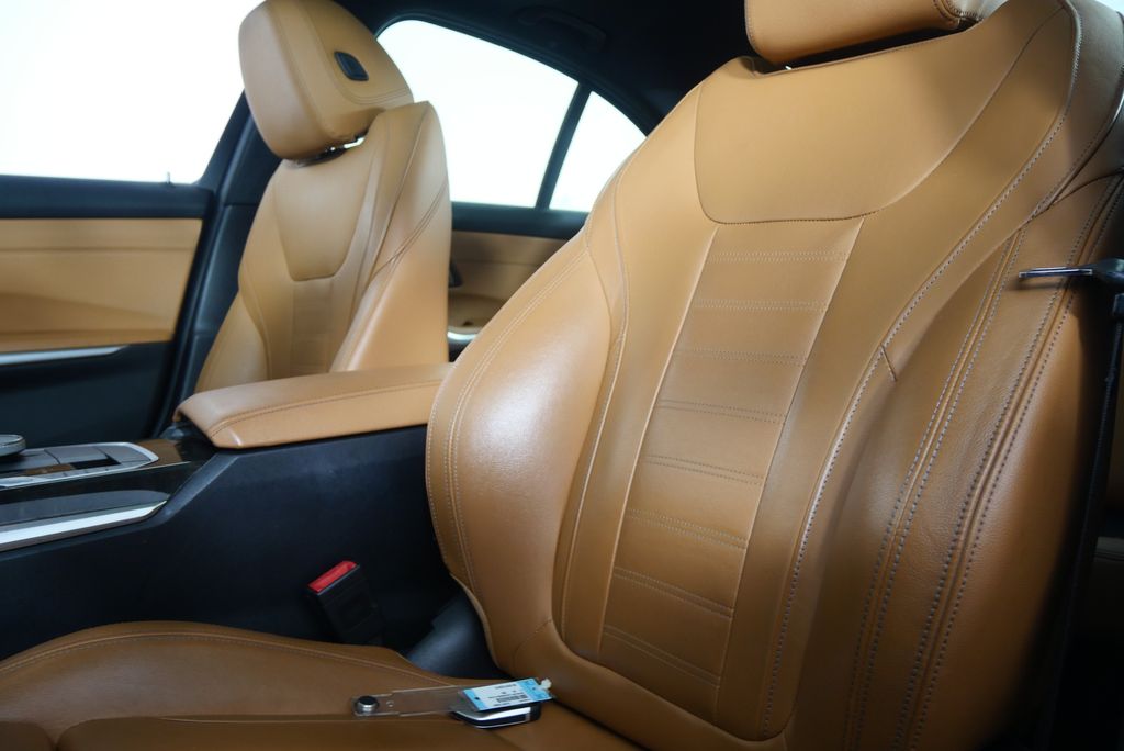 Thumbnail: 2021 BMW 3 Series - 11