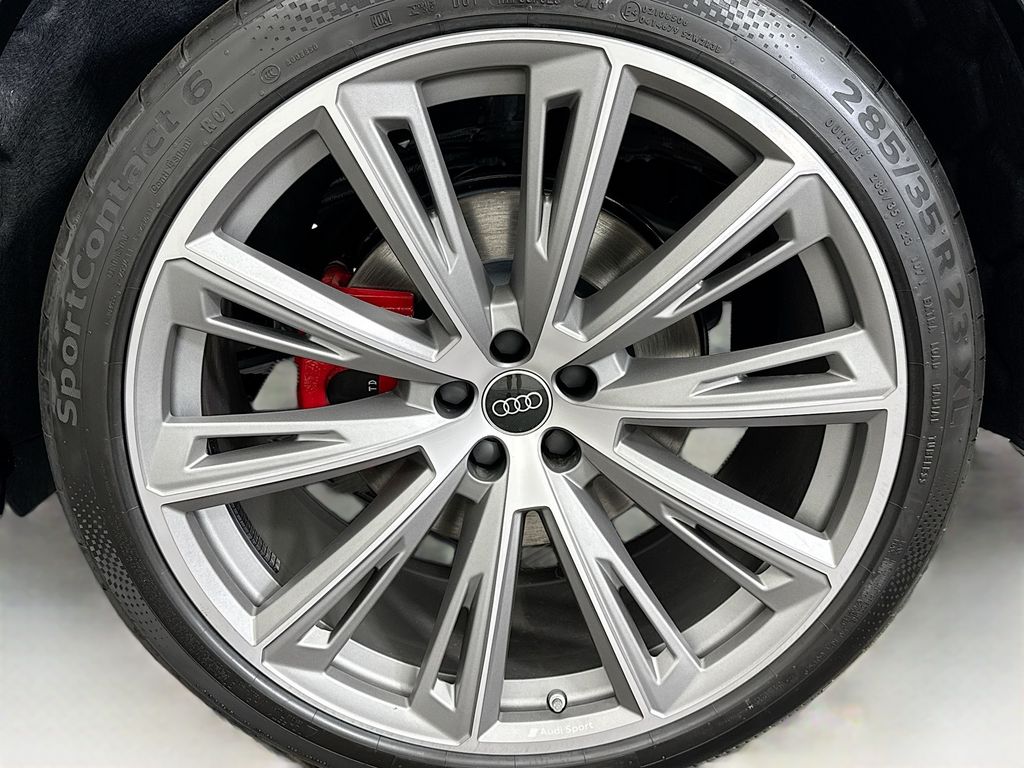 Thumbnail: 2026 Audi Q8 - 30