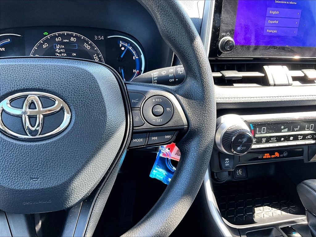 2024 Toyota RAV4 Hybrid — photo 23