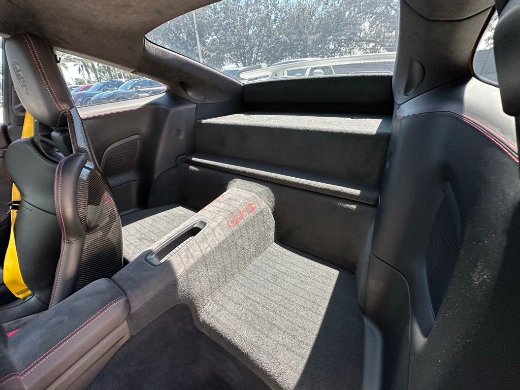 Thumbnail: 2018 Porsche 911 - 19