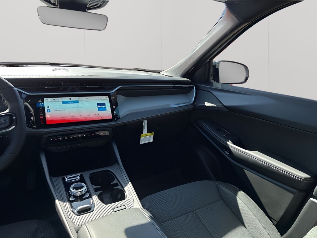 New 2026 White/off-white Jeep Laredo image 24