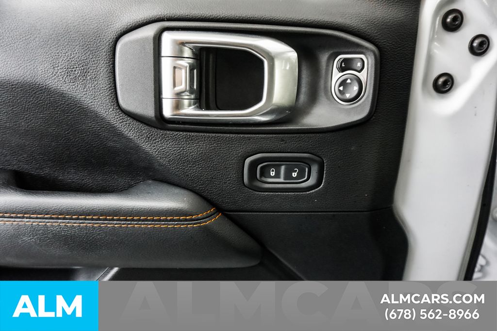 Used 2020 White Jeep Mojave image 45