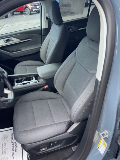 FordExplorer16