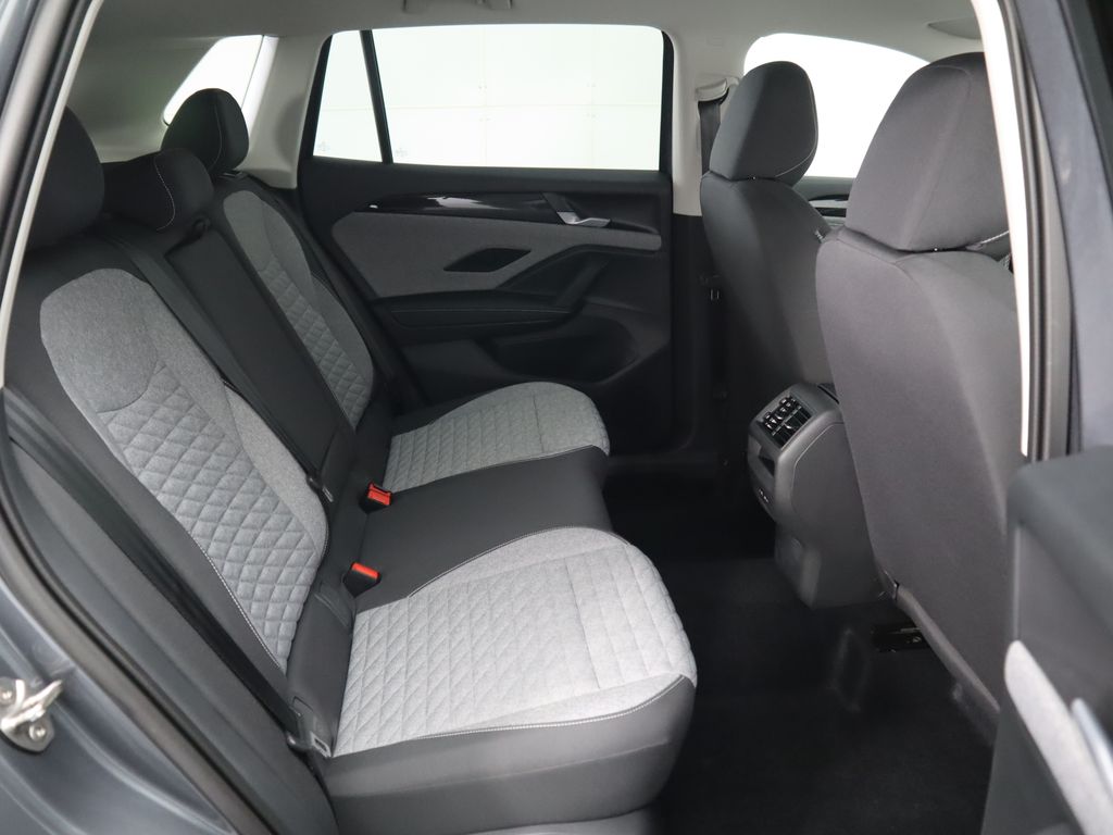 Thumbnail: 2025 Volkswagen Tiguan - 22