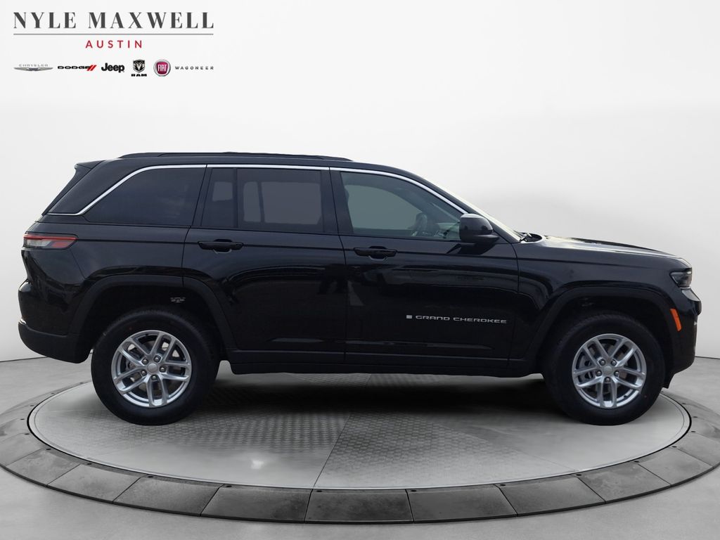 New Car 2025 Jeep Grand Cherokee  Laredo For Sale Under $35,000 In Austin, Texas