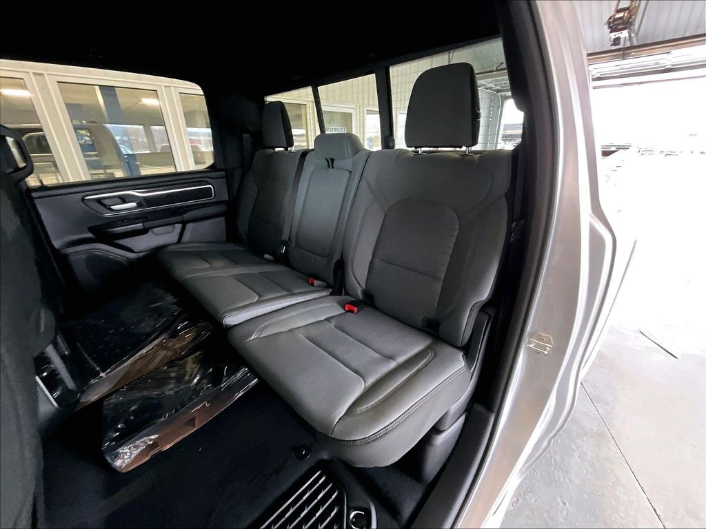 2026 Ram 1500 — photo 15