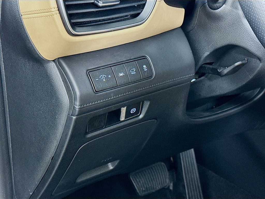 Thumbnail: 2023 Hyundai Santa Fe - 10