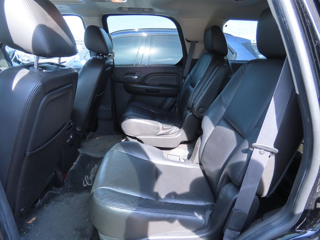 Thumbnail: 2011 Cadillac Escalade - 11