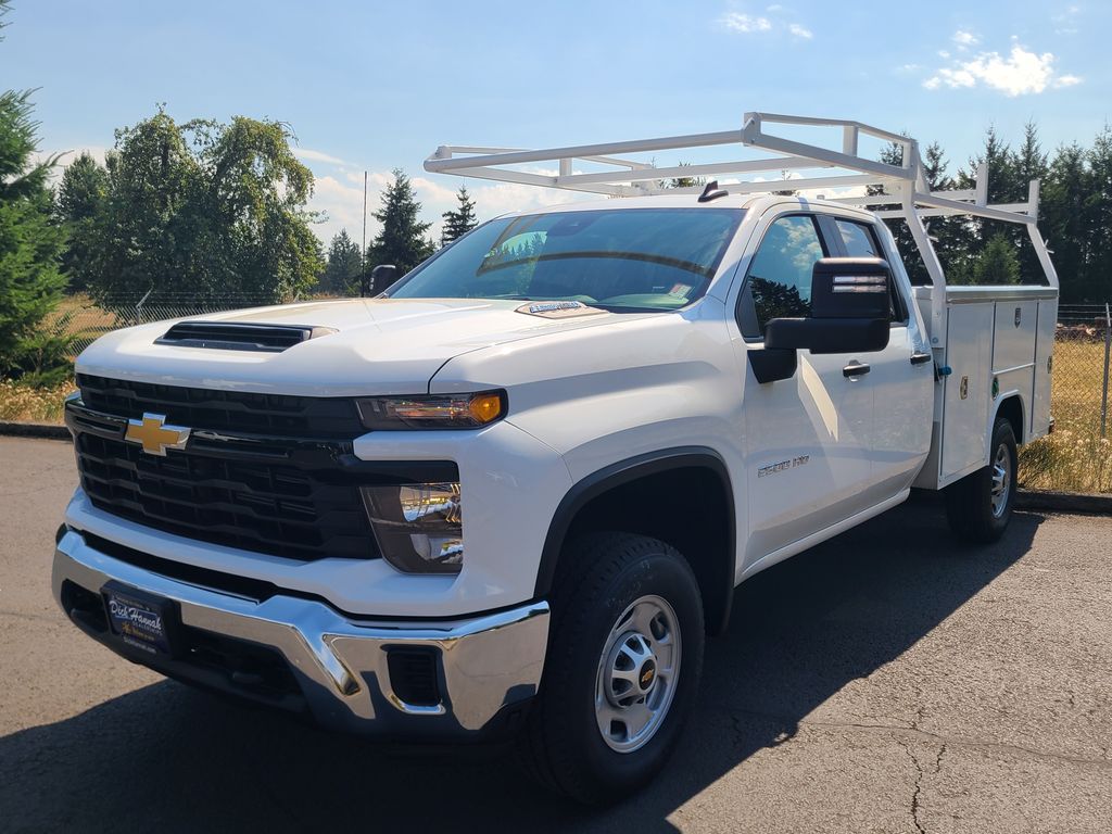 2025 Chevrolet Silverado 2500HD Work Truck photo 2