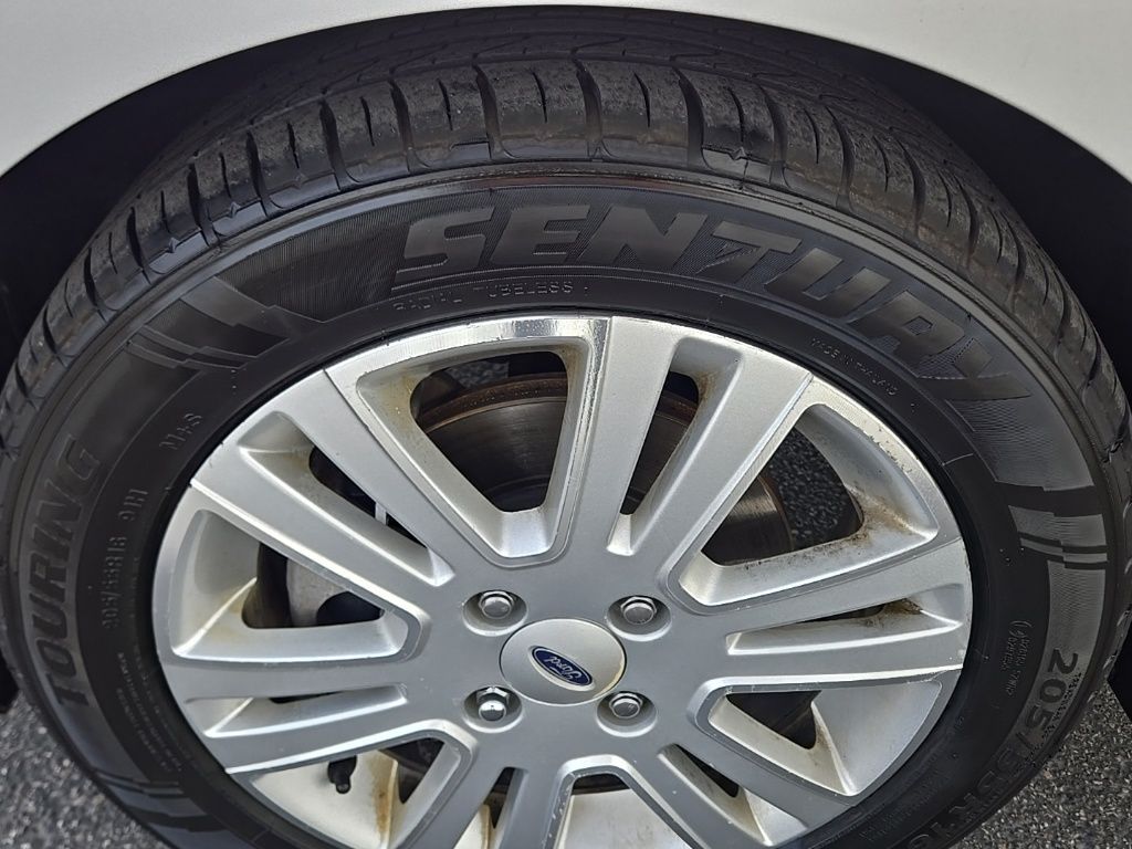 Used 2009  Ford SEL image 12