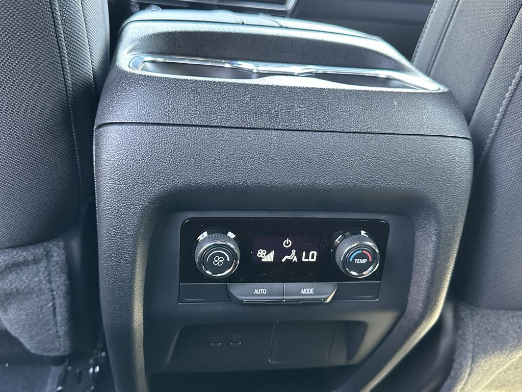new 2026 Chevrolet Traverse car, priced at $38,295