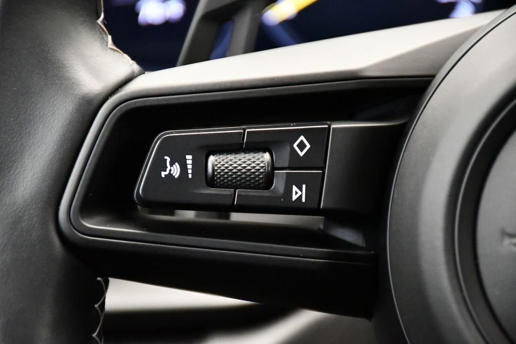 Thumbnail: 2024 Porsche 911 - 26