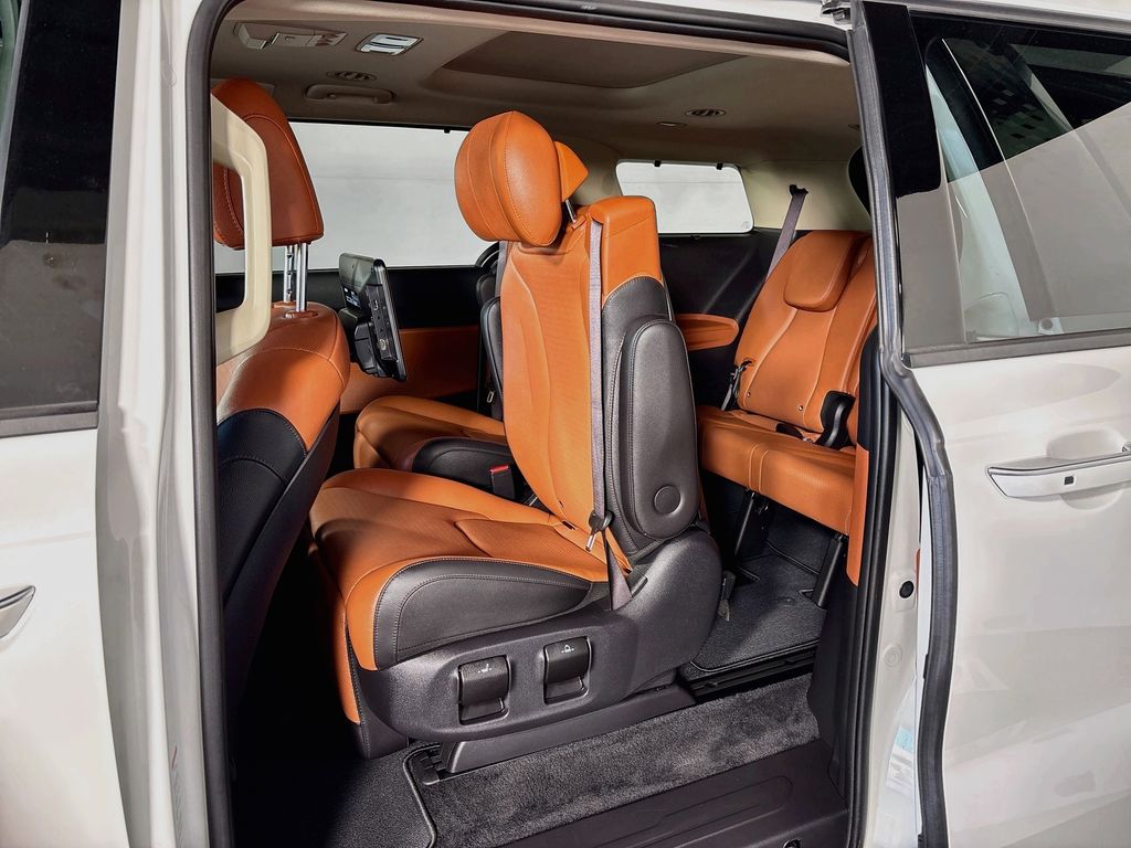 2024 Kia Carnival SX Prestige