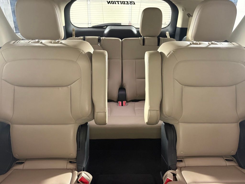 2020 Ford Explorer #42