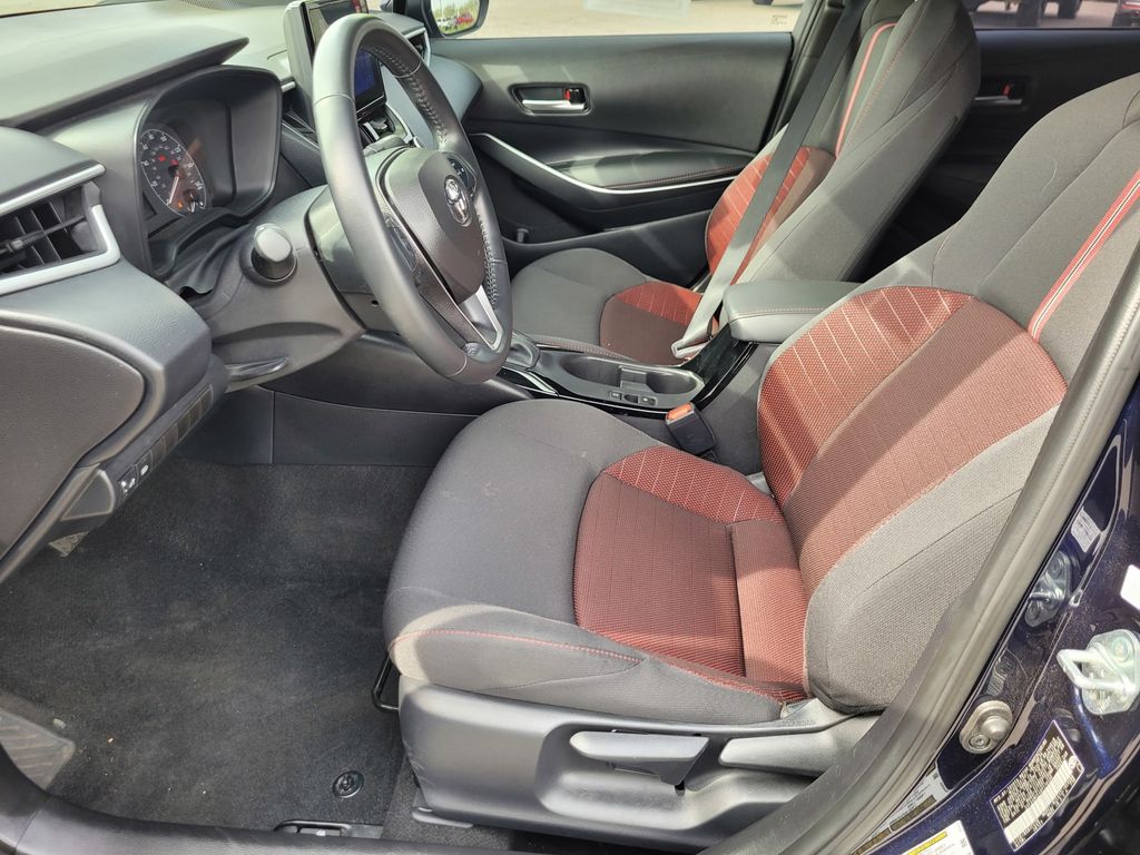 Used 2024  Toyota SE image 15