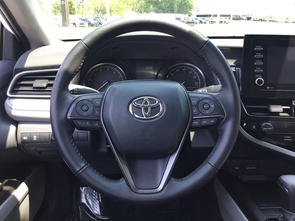 2023 Toyota Camry SE 17
