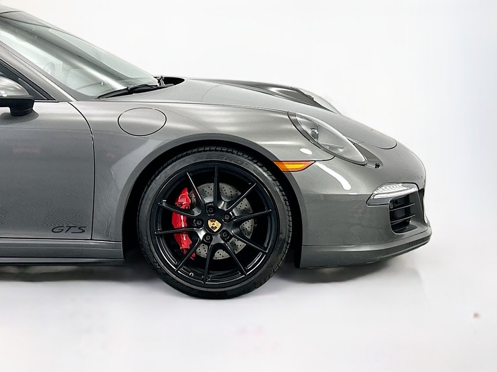 Thumbnail: 2016 Porsche 911 - 11