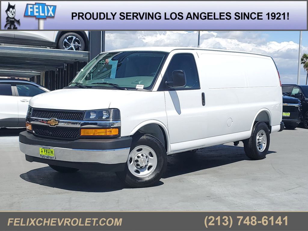 Summit White 2026 Chevrolet Express Cargo 2500 RWD Van Rear-Wheel Drive