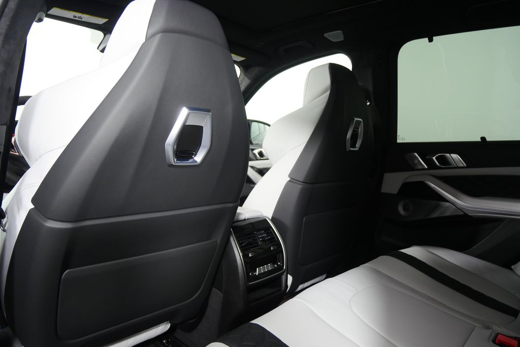 Thumbnail: 2026 BMW X5 - 17