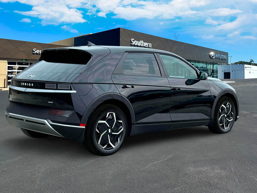 New 2024 Black Hyundai SEL image 9