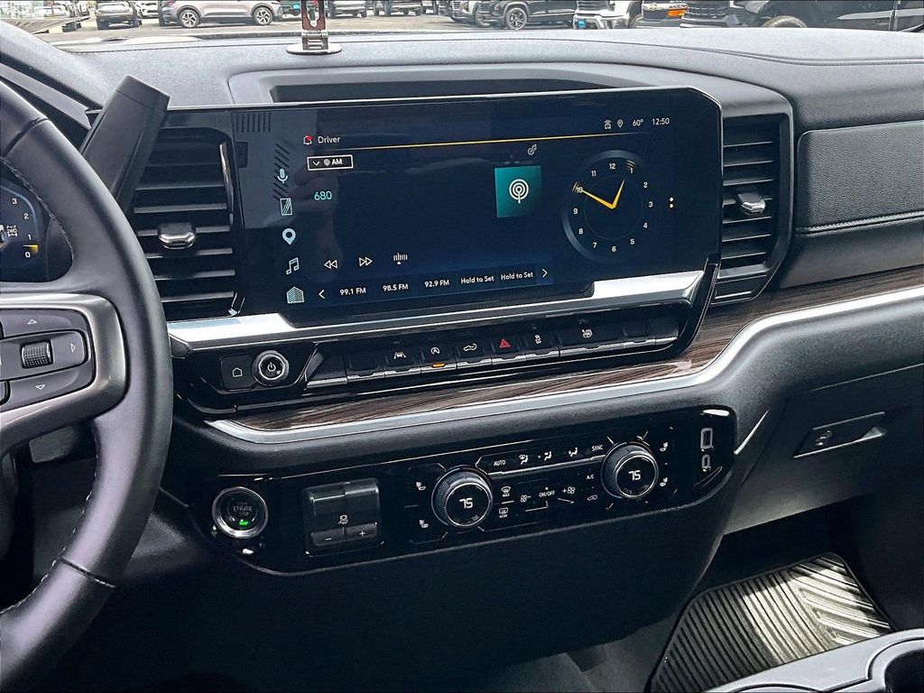 2026 Chevrolet Silverado 1500 — photo 17