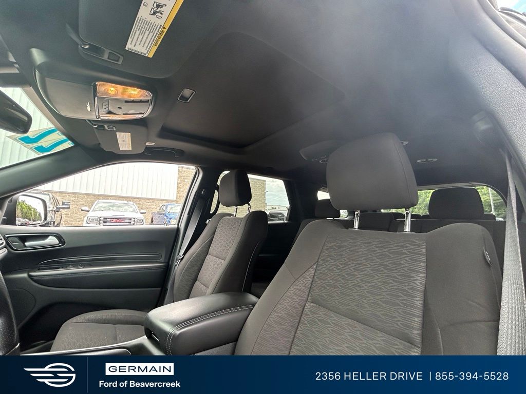 Used 2022 Black Dodge SXT image 16