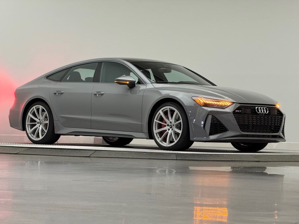 Thumbnail: 2026 Audi RS 7 - 3