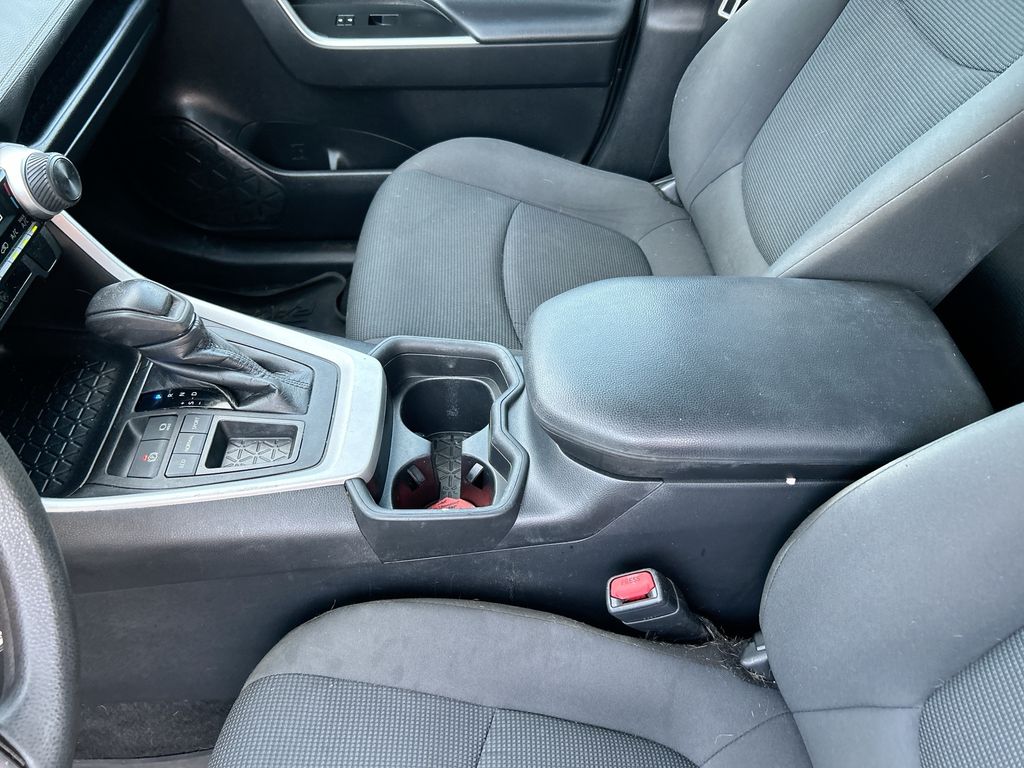 Thumbnail: 2021 Toyota RAV4 - 26
