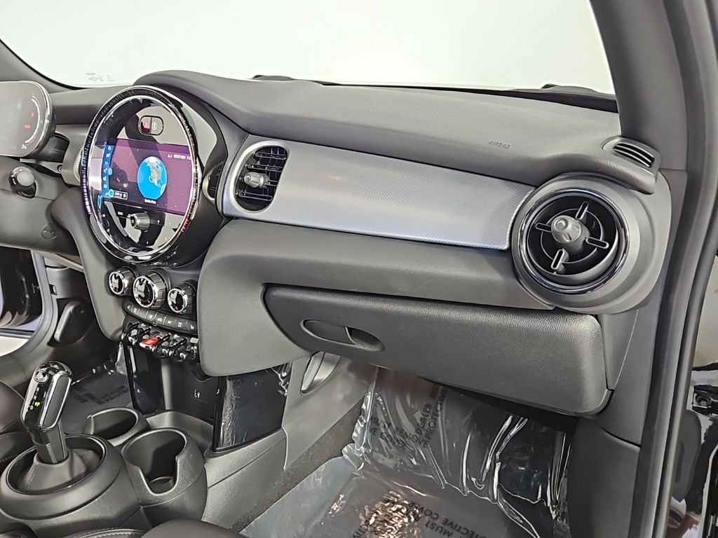 Thumbnail: 2023 MINI Cooper - 14