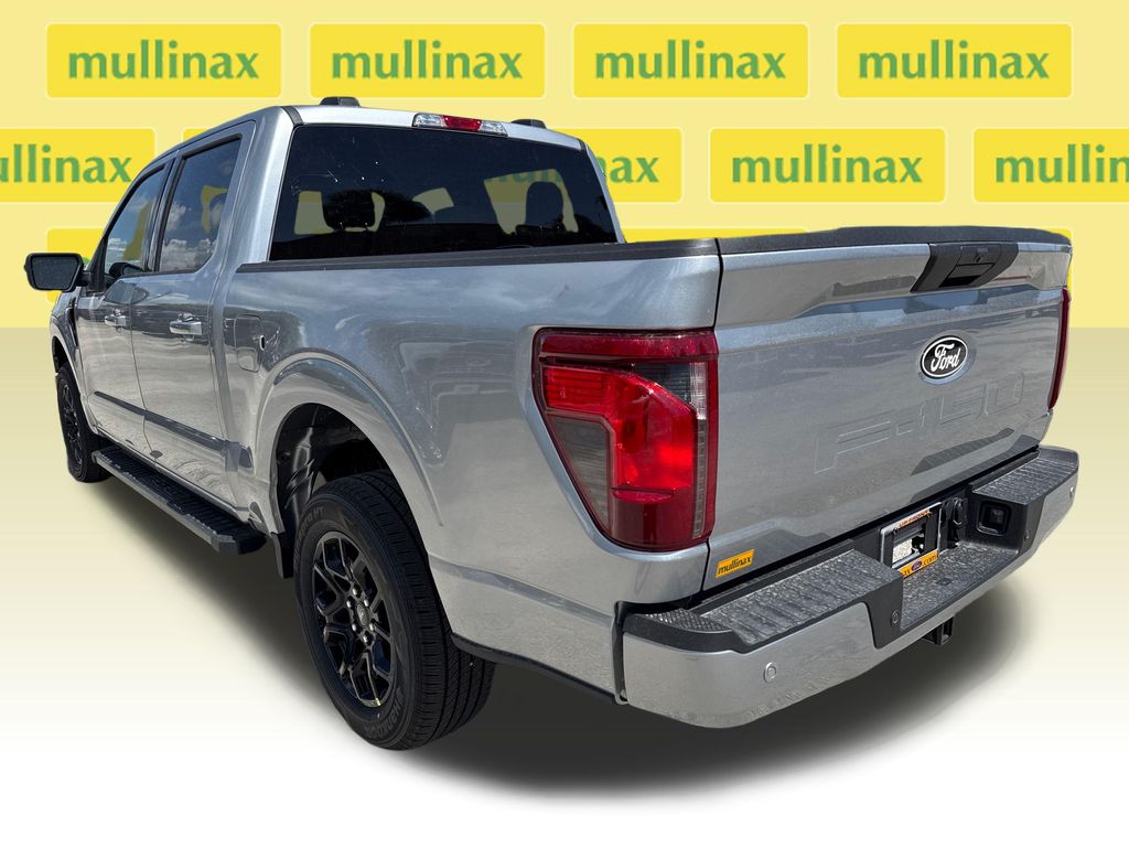 New 2026 Silver Ford XLT image 4