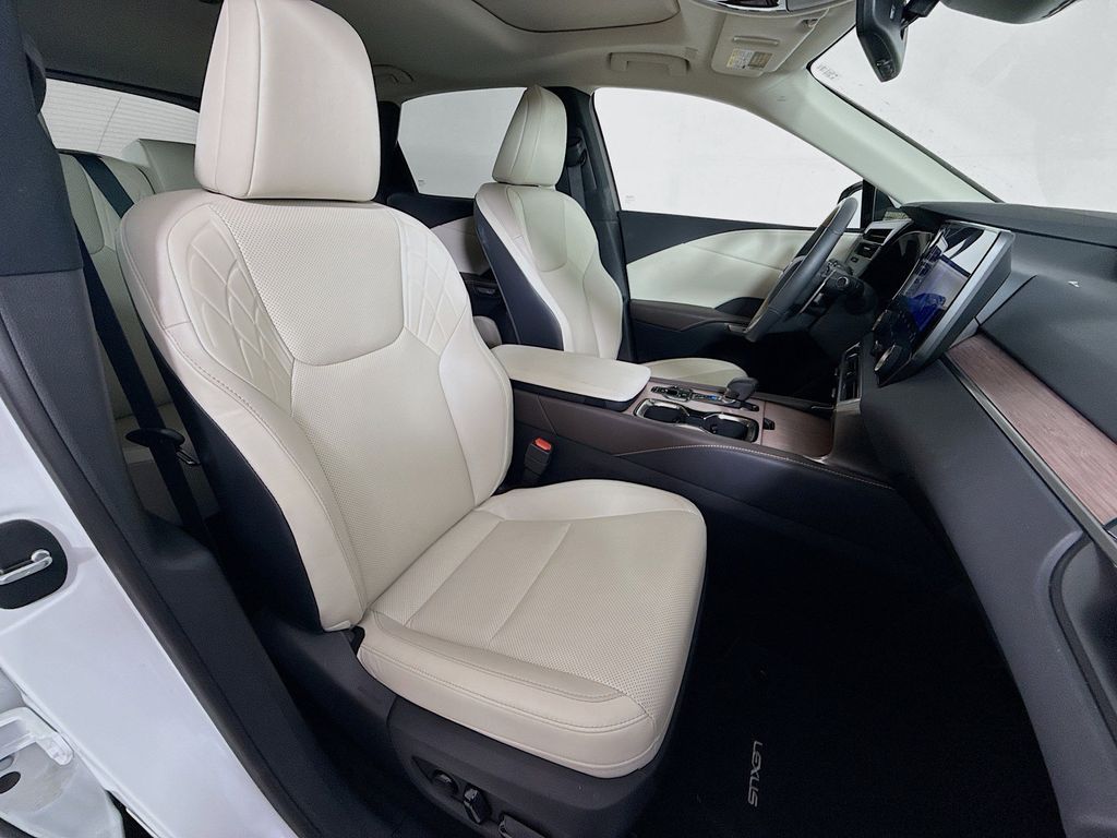 Thumbnail: 2024 Lexus RX - 29