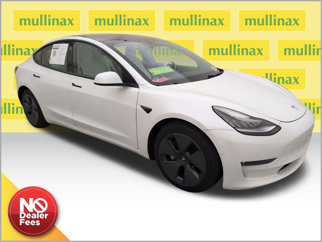 2021 Tesla Model 3 Base's photo