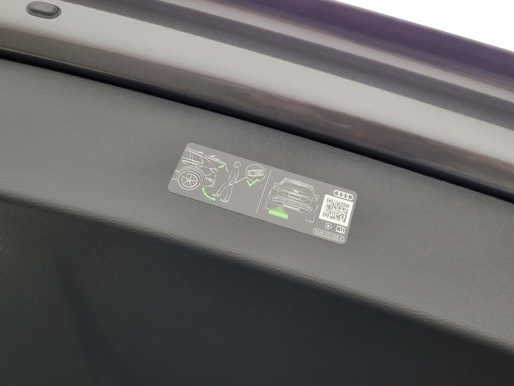 Thumbnail: 2026 Audi Q7 - 12