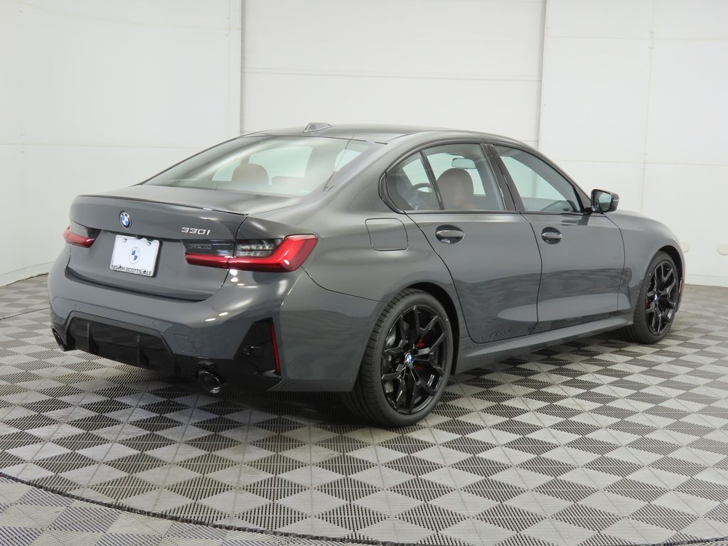 Thumbnail: 2026 BMW 3 Series - 5