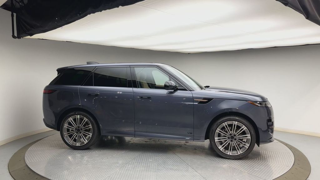 Thumbnail: 2026 Land Rover Range Rover Sport - 9
