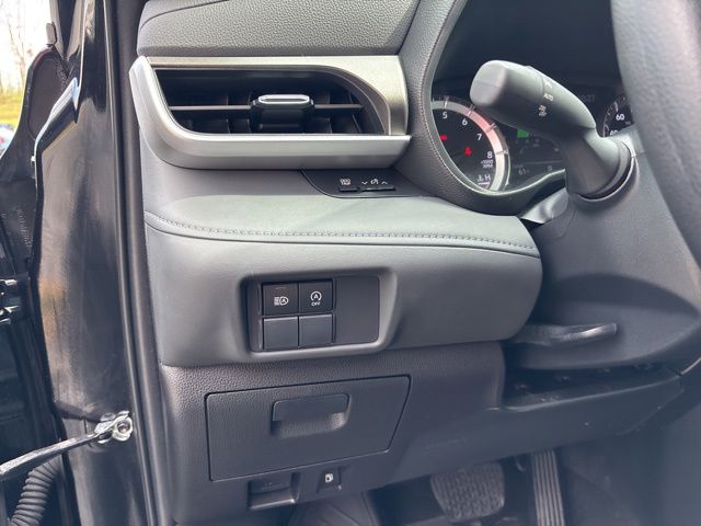 Used 2023 Toyota Highlander SUV
