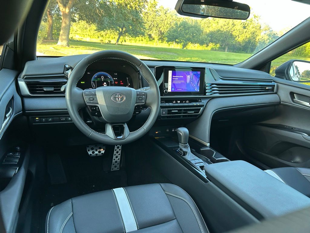 Thumbnail: 2025 Toyota Camry - 11