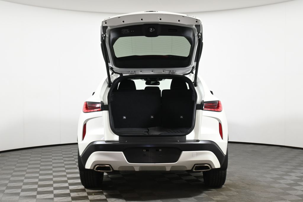 2022 INFINITI QX55 Essential 31